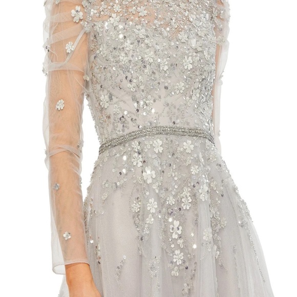 NWT Mac Duggal Dress 20444 // Embellished Gathered Long sleeve A-Line // Size 10 - Picture 5 of 9